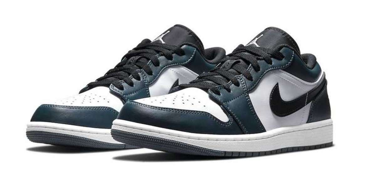 This pair of Air Jordan 1 Low "Dark Teal" 553558-411 is too classic!