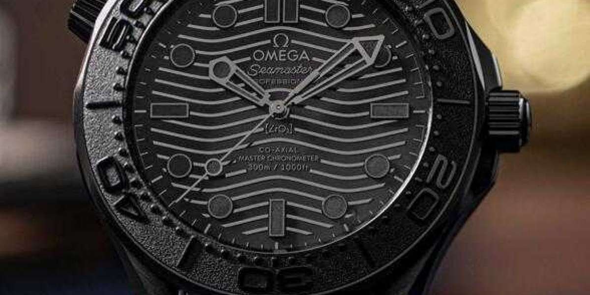 Omega 130.33.39.21.03.001 Globemaster